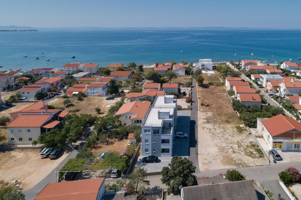Apartmani Kastelina Vir Buitenkant foto