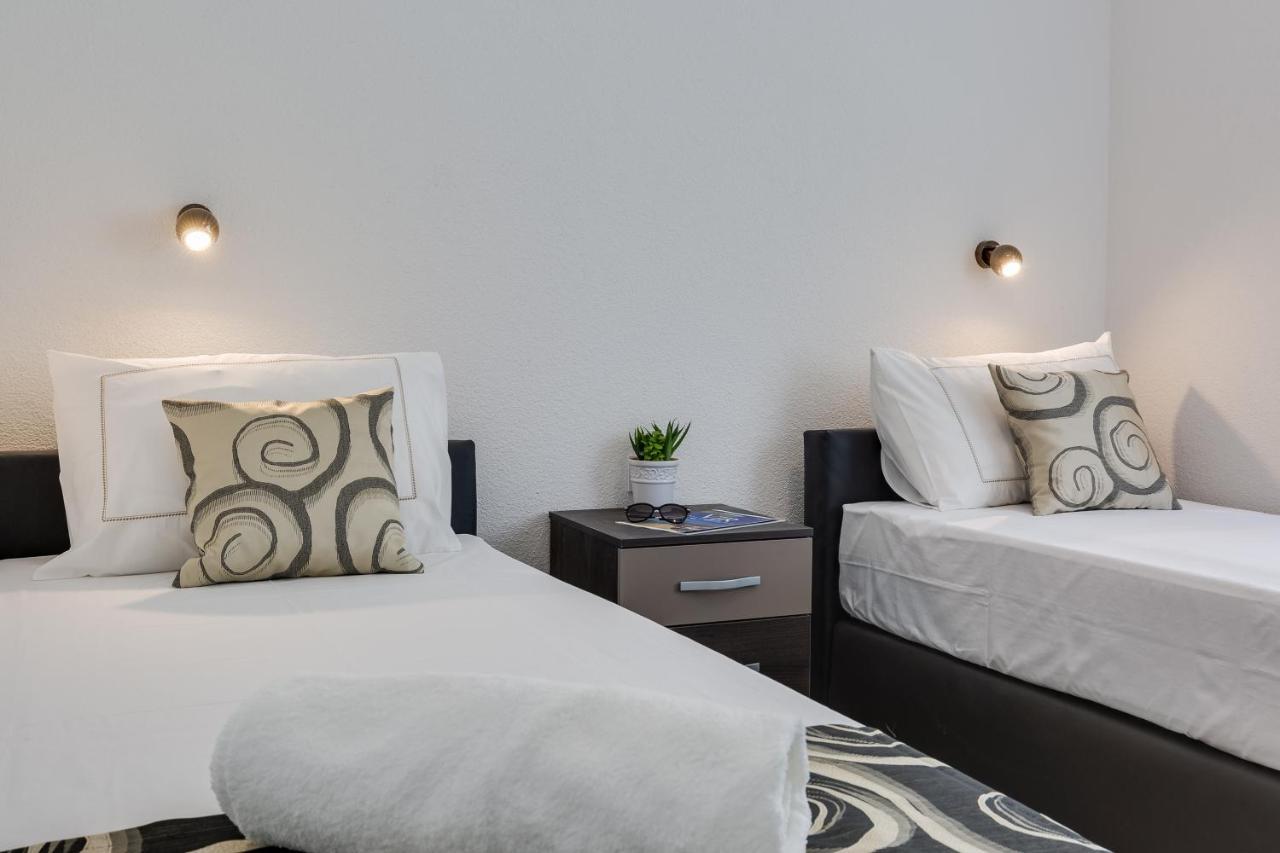 Apartmani Kastelina Vir Buitenkant foto