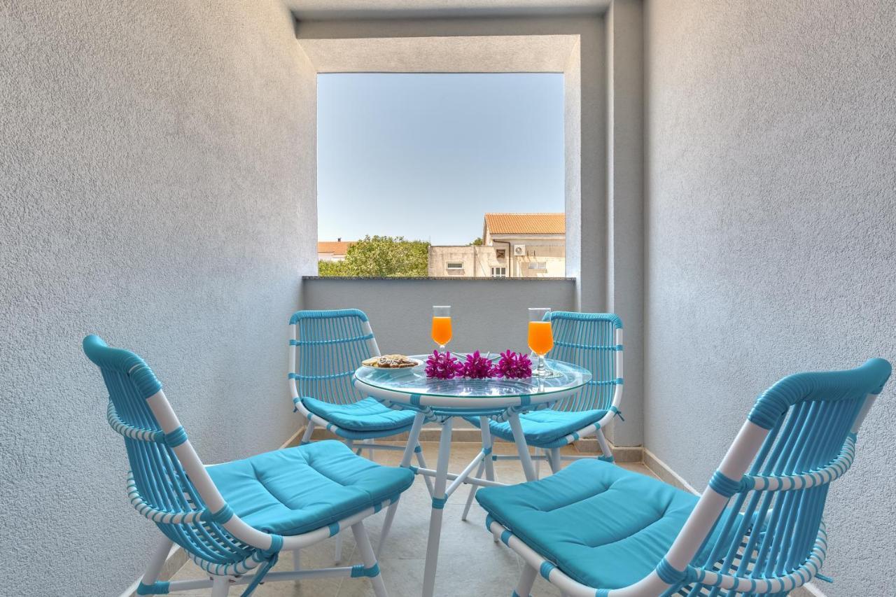 Apartmani Kastelina Vir Buitenkant foto