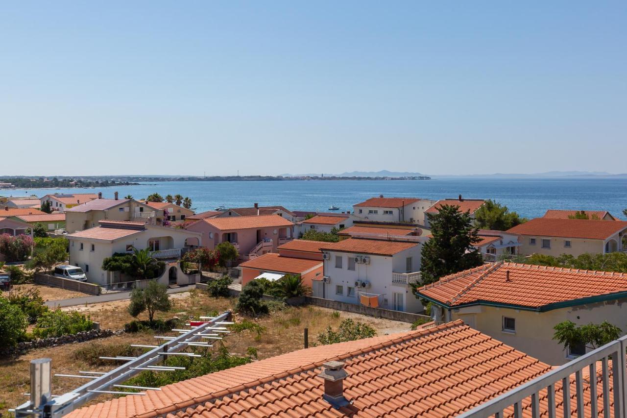 Apartmani Kastelina Vir Buitenkant foto